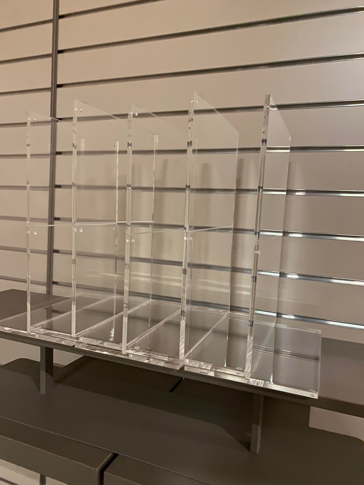 Lot de 5 porte-affiches en plexiglas format A4 transparents – Image 2