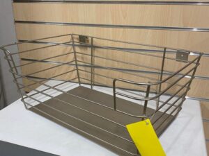 Panier coloré métallique pour barre de charge