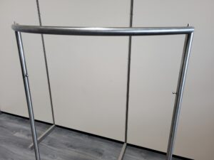 Portant arrondi gris métallisé H 130 cm
