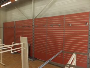 Lot de 7 panneaux muraux rainurés auto portés