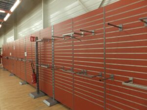 Lot de 7 panneaux muraux rainurés auto portés