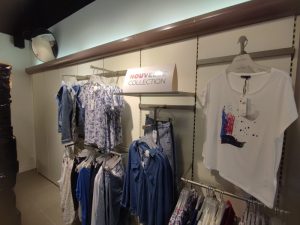 Lot de 6 panneaux muraux blancs lg 360 cm