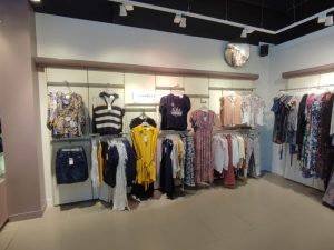 Lot de 6 panneaux muraux blancs lg 360 cm