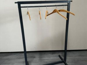 Portant à vêtements professionnel – Noir – H134xL98cm