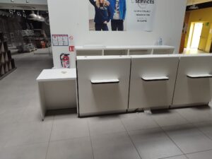 Comptoir d’accueil blanc en bois – L350 cm