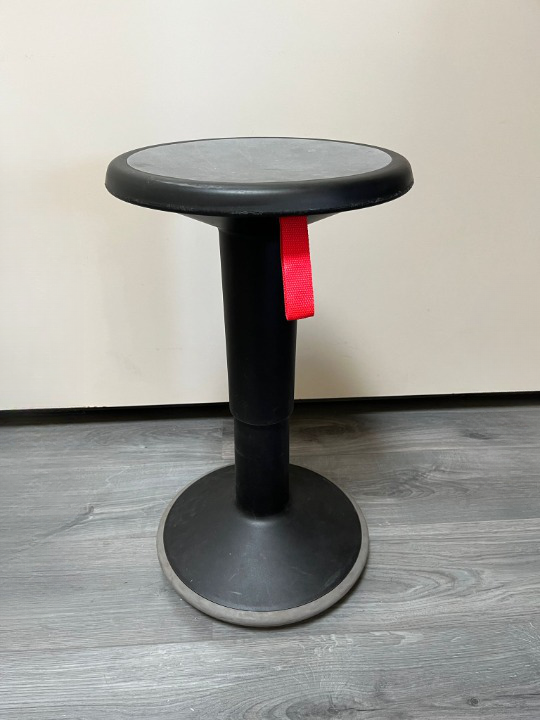 Tabouret de bureau INTERSTUHL noir – H45 à 63 cm