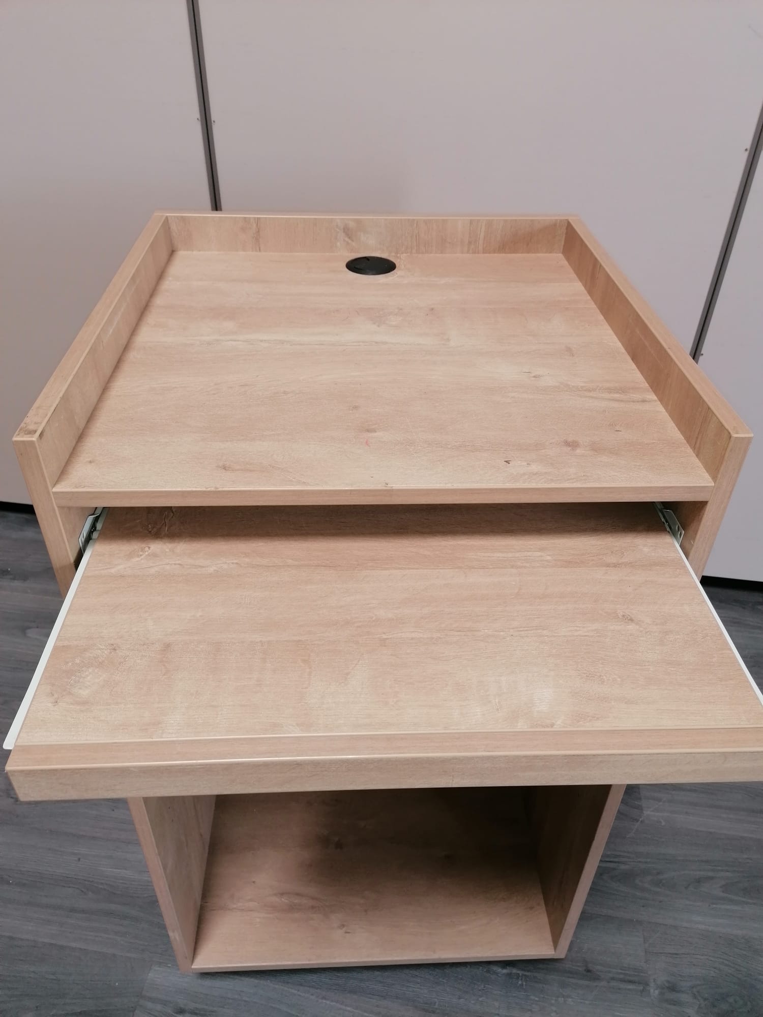 Comptoir banque d’accueil en bois clair – H105 x L60 x P60 cm – Image 5