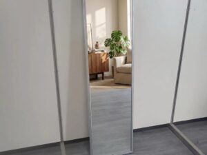 Miroir mural avec cadre métallique gris – L34 x H120 cm