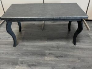 Table basse grise anthracite