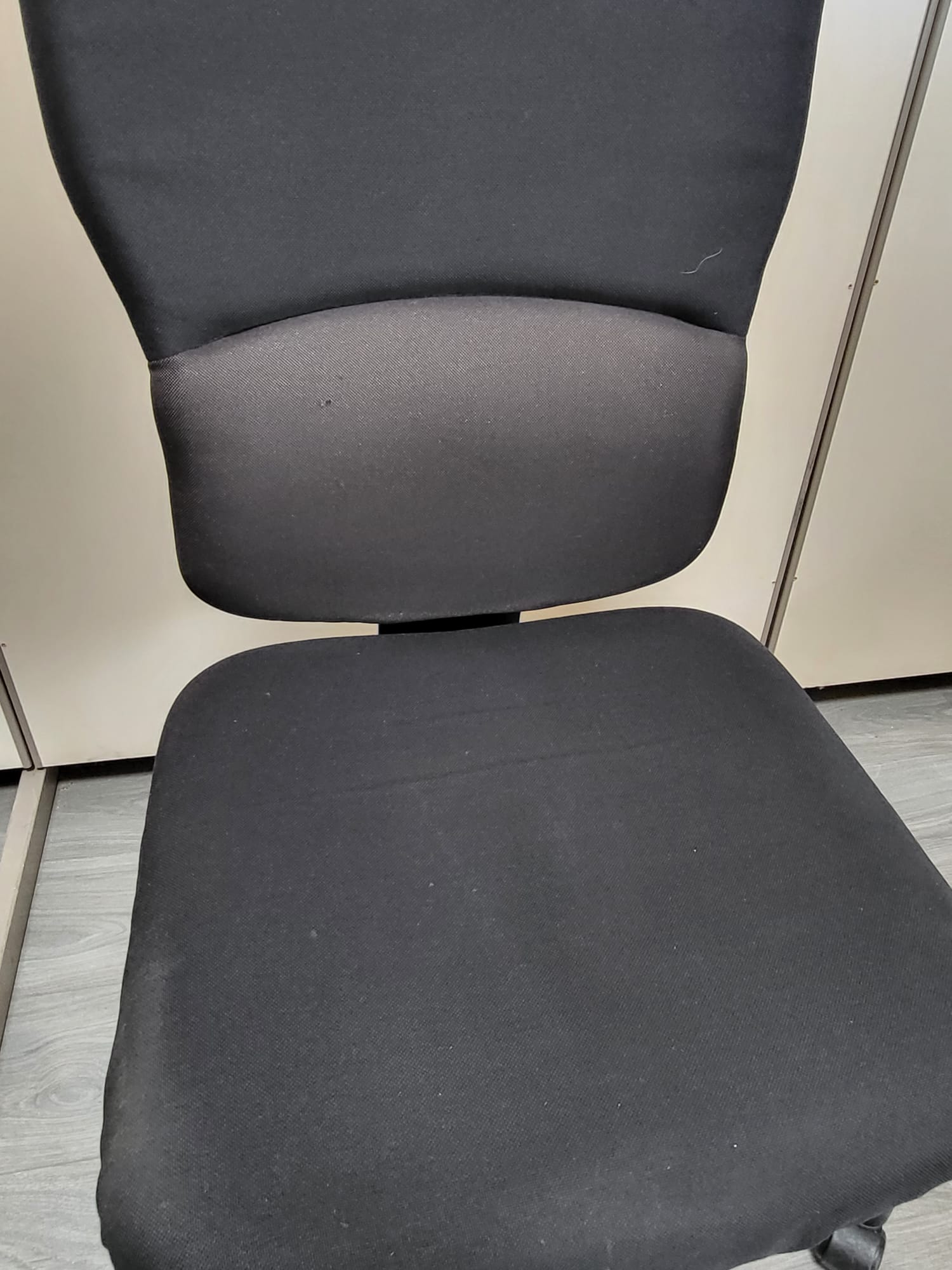 Chaise de bureau noire Steelcase réglable en hauteur – L47 cm – Image 2