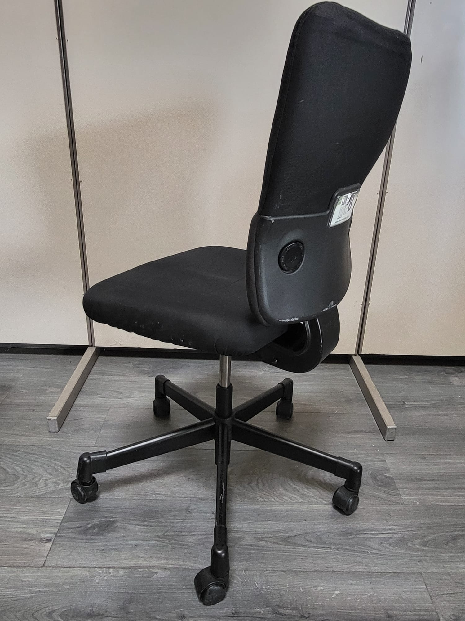 Chaise de bureau noire Steelcase réglable en hauteur – L47 cm – Image 3