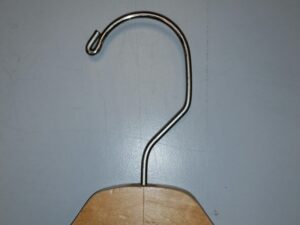 Lot de 100 cintres simples Bois 35 cm
