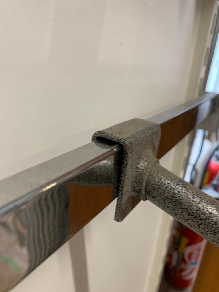 Bras droit gris 42 cm pour barre de charge
