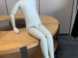 Mannequin enfant articulé 8-10 ans