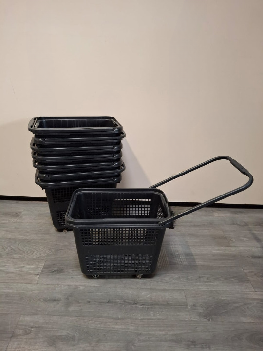 Panier libre service sur roulettes 40L - PVC noir