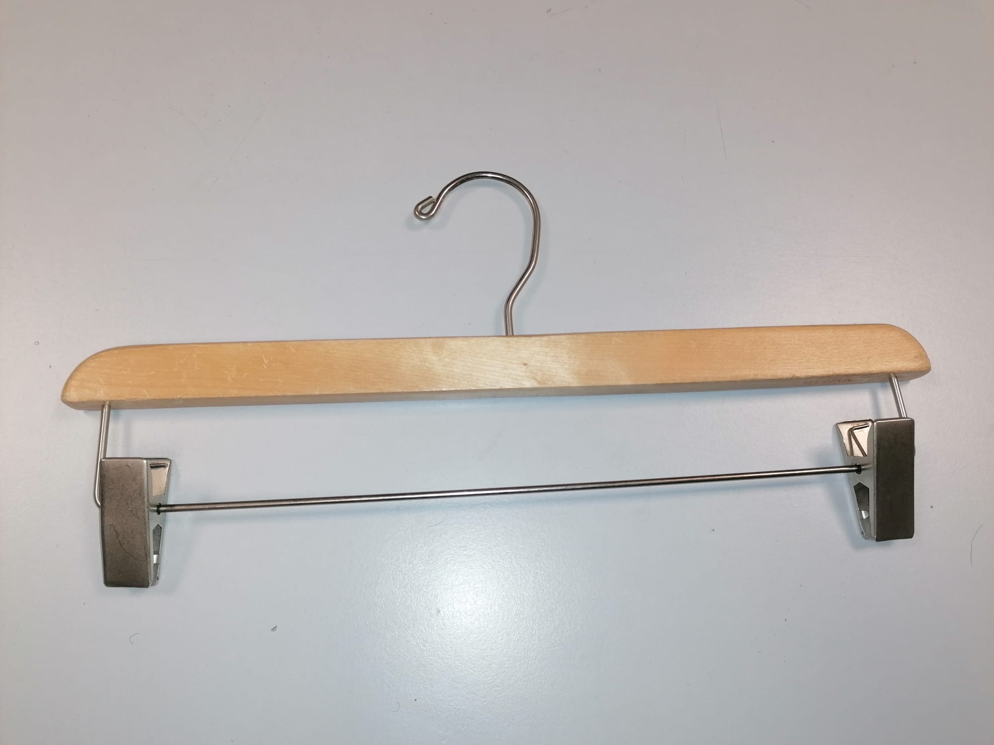 Lot de 100 cintres à pinces Bois 35 cm