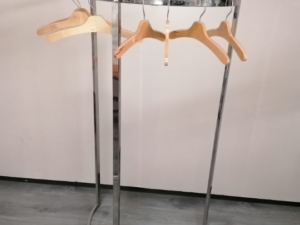 Portant à vêtements professionnel – Demi-cercle – Gris – H115xL70cm