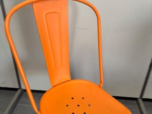 Chaise bistrot TOLIX orange – H86 cm