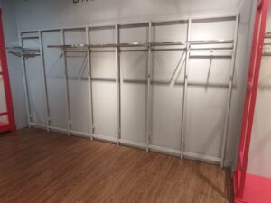 Lot de 6 structures murales blanches + accessoires