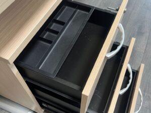 Bureau droit + caisson bois L 160 cm