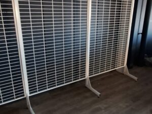 Lot de 14 grilles murales auto-portés 16,80 ml