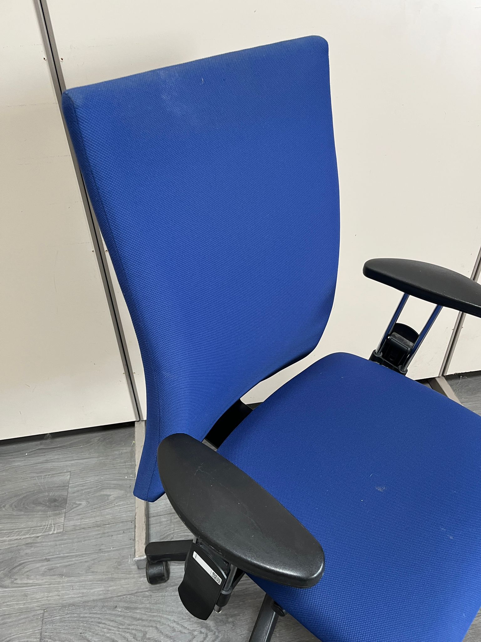 Chaise de bureau réglable – Image 3