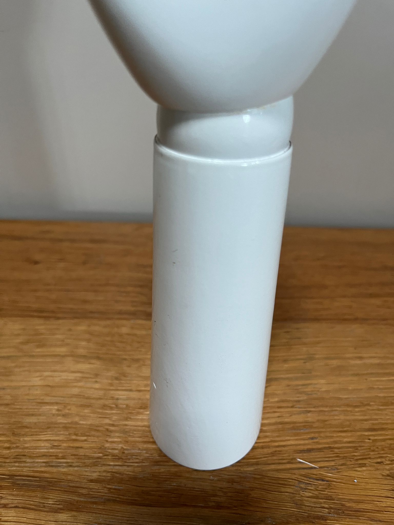 Main de présentation articulée unisexe en fibre de verre blanche – H33 cm – Image 4