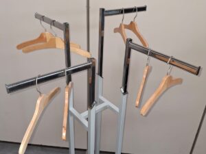 Portant à vêtements professionnel – Gris – Hauteur réglable L31cm