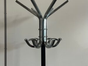 Porte-manteaux métallique noir et gris – H190 cm
