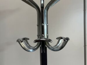 Porte-manteaux métallique noir et gris – H190 cm