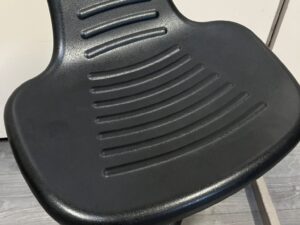 Siège de caisse noir réglable – Ø60 x H76/88 cm