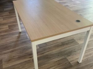 Bureau droit L 140 cm