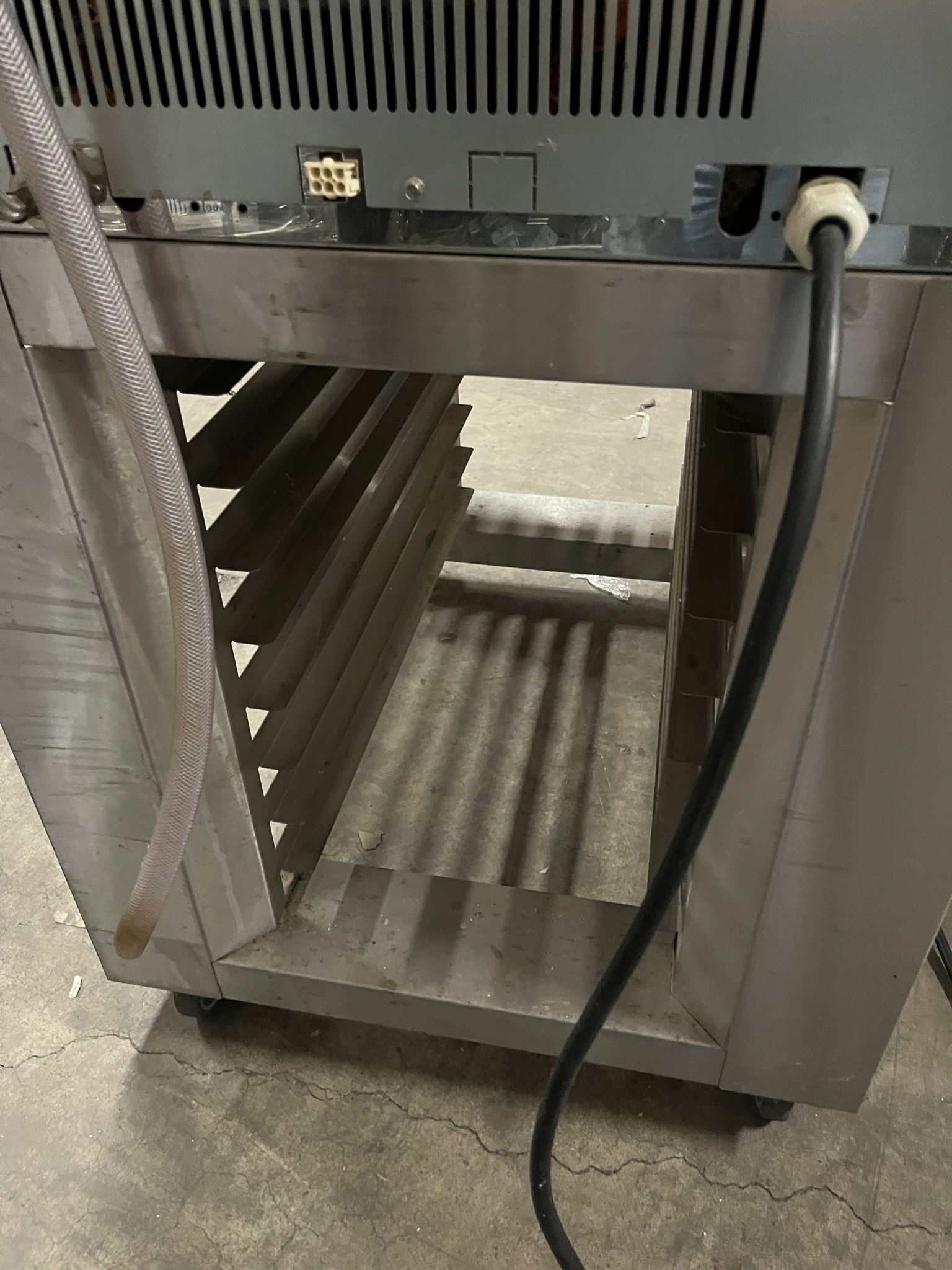 Four professionnel ventilé EUROFOURS – 4 plaques 40 × 60 cm – Image 6