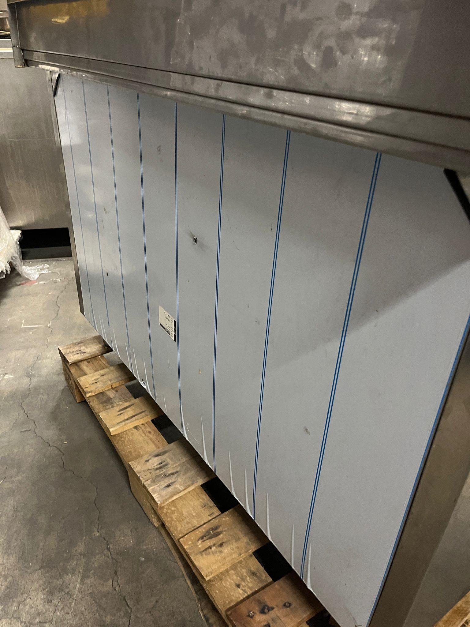 Meuble bas Inox avec dosseret L 120 cm – Image 6