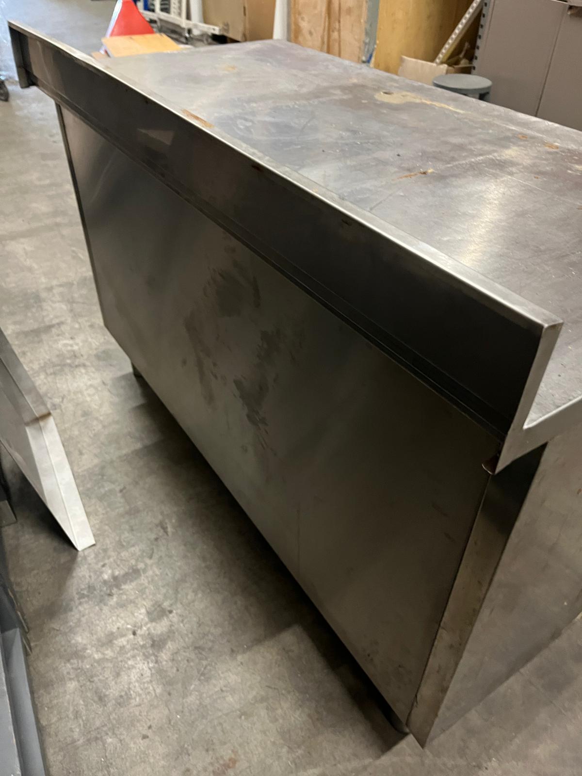 Meuble bas Inox avec dosseret L 140 cm – Image 3