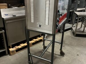 Rôtissoire à poulets sur roulettes DOREGRILL 12NE – 16 poulets