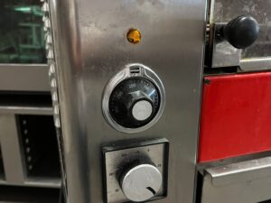 Rôtissoire à poulets sur roulettes DOREGRILL 12NE – 16 poulets