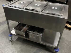 Bain chauffant 3 × GN1/1 en inox – H90 × L120 cm