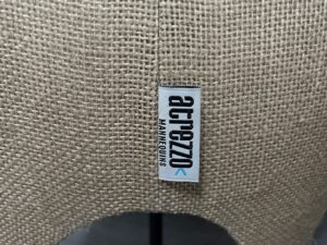 Buste présentoir à bijoux en lin