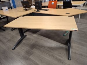 Bureau droit noir et bois – L160 x P80 x H72,5 cm