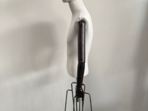 Mannequin Buste Homme Aaron en Tissu + Socle Métallique