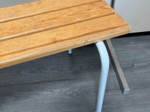 Banc vestiaire bois et métal gris – L120 cm