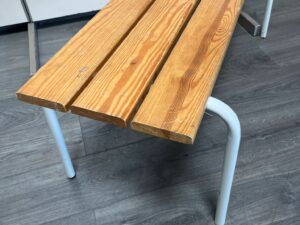 Banc vestiaire bois et métal gris – L120 cm