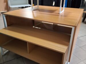 Table de présentation avec caisson et réhausse
