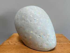 Tête de présentation unisexe grise avec tâches multicolores