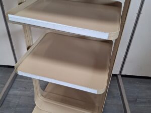 Présentoir 3 niveaux H 145 cm