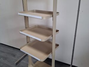 Présentoir 3 niveaux H 145 cm