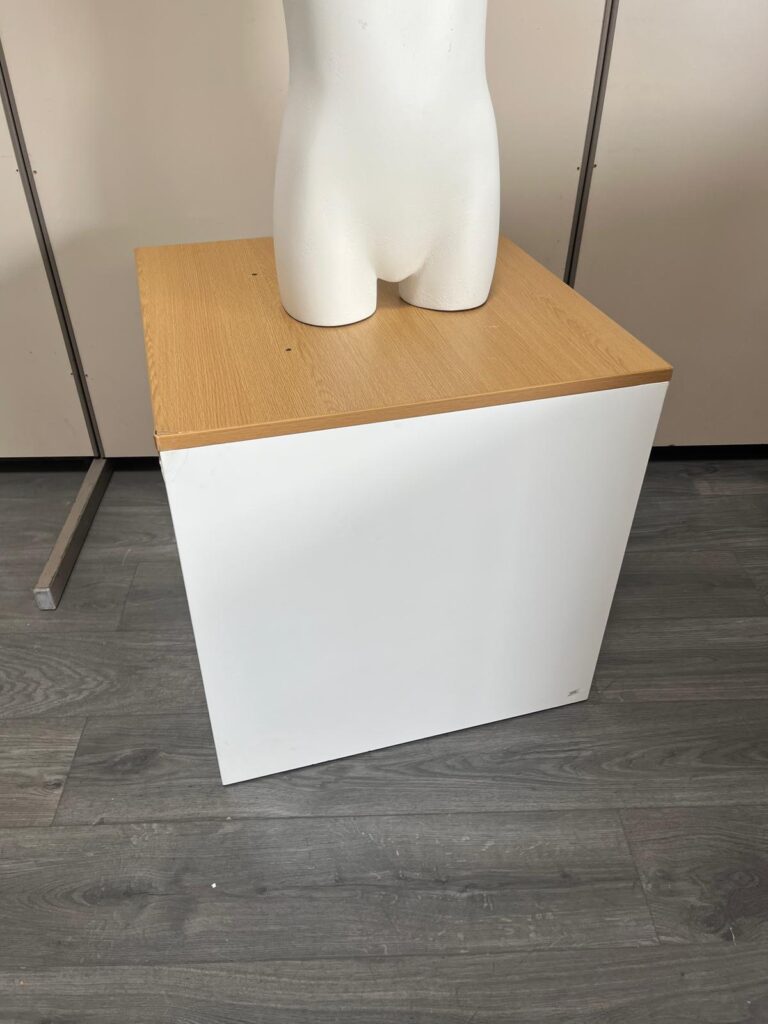 Podium de présentation 60 x 60 cm