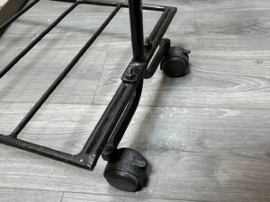 Portant droit métallique sur roulettes – 2 niveaux de penderie – Noir – L130 x P40 x H169 cm