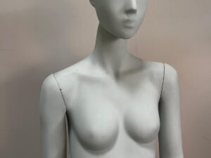 Mannequin Femme + Socle
